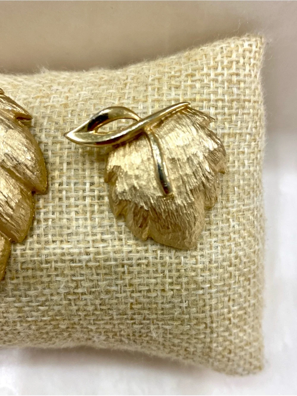 Vintage Gold Leaf Brooch Set - Shimmering Gold